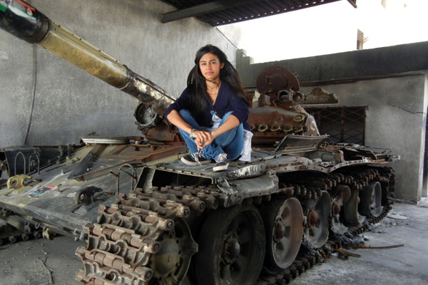 Presenter Nel Hedayat