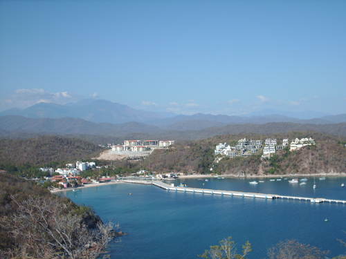 vistahuatulco.JPG