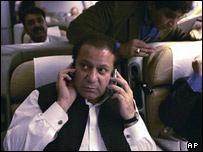 نواز شریف در فرودگاه اسلام آباد