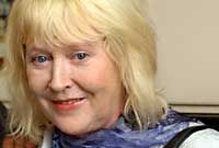 Barbara Winter (Beth Morris)