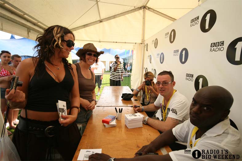 Signing sessions with Judge Jules