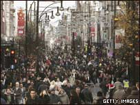 伦敦牛津街购物人潮