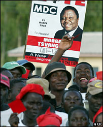 Simpatizantes do oposicionista Morgan Tsvangirai no Zimbábue