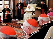 Papa João Paulo 2º com cardeais