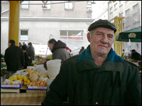 اساد پازدر، کاسب بازار سارایوو