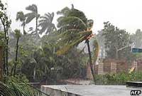 Sŵn y gwynt sy'n chwythu - corwynt Ifan