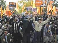 Bir muhalefet mitingi