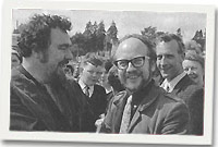 Peter Davies gyda Lyn Ebenezer. Llun o gasgliad Geoff Charles trwy ganiatad Llyfrgell Genedlaethol Cymru