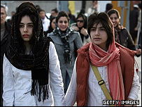 دو دختر در تهران