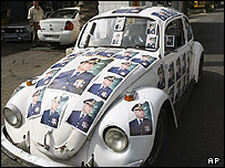 عکس ژنرال میشل سلیمان بر روی یک خودرو فولکس در بیروت