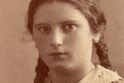 Image: Mira Hamermesh as a child in Poland