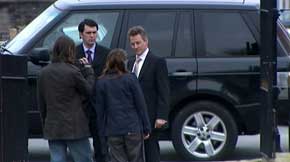 Sam, Mac, Sir Phillip Carter agus Rutherford