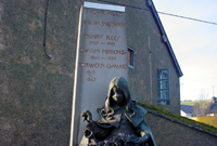 Cofgolofn i Tudur Aled a beirdd eraill yn Llansannan.