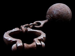 Antique ankle shackle (Image: Oktay Ortakcioglu/iStockphoto)
