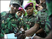 Lính ở phía tây của đảo Sulawesi 