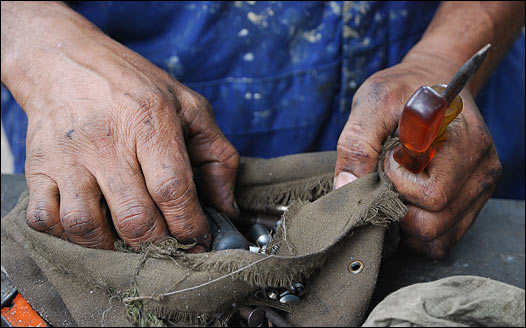 Manos de obrero (Foto: Raquel Pérez)
