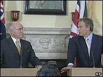 John Howard a Tony Blair