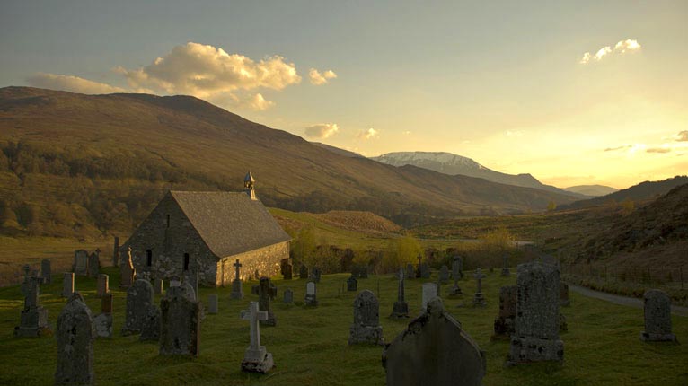 Cille Choireil, faisg air an Drochaid Ruadh