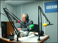 Юрій Костенко в студії Бі-Бі-Сі в Києві