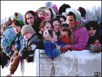 Phụ nữ và trẻ em Hồi Giáo ở Srebrenica năm 1995