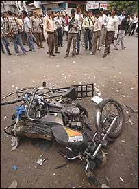 احمدآباد دھماکے