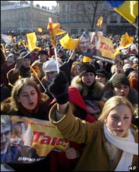 Demonstrace na podporu Juščenka v Kyjevě