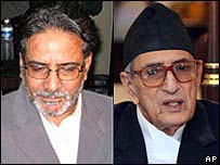 کوايرالا نخست وزير (راست) و پراچاندا رهبر مائوئيست ها