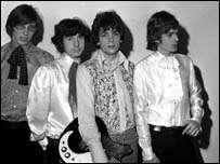 Syd Barrett (terceiro da esquerda) com o Pink Floyd, 1967