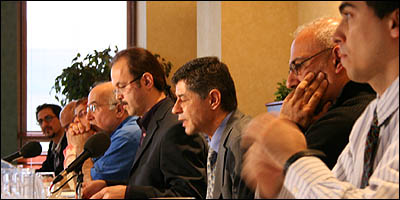 حسين انصاری نفر سوم از راست