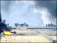 Campo de exploração de petróleo no Iraque