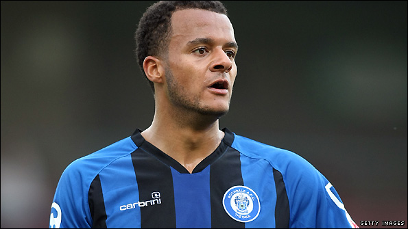Simon Whaley on loan at Rochdale last season