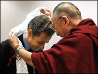 Đạt Lai Lạt Ma và Sarkozy hôm 6/12 ở Ba Lan