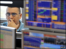 Thị trường phản ứng lại các diễn biến trong kinh tế