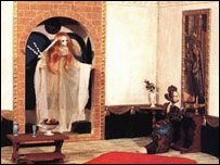 Archanděl Gabriel a paní Husa, ilustrační foto: www.artfilm.cz