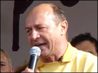 Dacă va rămâne Preşedinte, Traian Băsescu va pleda pentru adoptarea Legii Lustraţiei