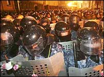 Ukrayna'da zırhlı polis birlikleri