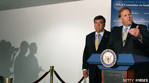 密歇根州共和黨眾議員羅傑斯和馬里蘭州民主黨眾議員魯佩茨貝格爾(左)（07/06/2012）