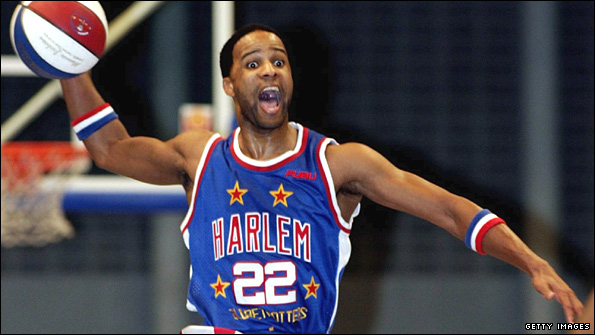 Harlem Globetrotter in action