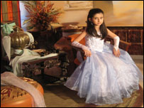 شگوفه عارفيان 