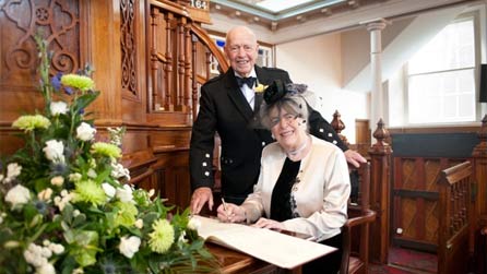 Priodas Rhiannon Davies Cooper