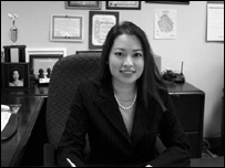 Luật sư Linda Hàn Nguyễn (ảnh của báo Nàng Cali)