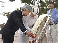 امپراتور آکی هيتو و امپراتريس ميچيکو