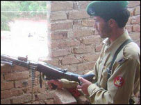 فائل فوٹو: علاقے میں سکیورٹی فورسز تعینات ہیں