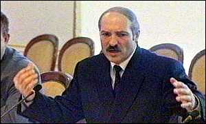 Běloruský prezident by rád zavítal na summit NATO do Prahy