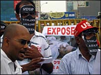 Protest in Colombo against the attack on Rivira editor, Upali Tennakoon (photo: Elmo Fernando)