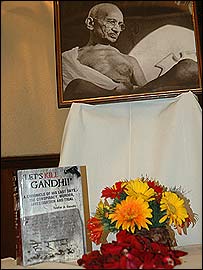 तुषार गाँधी