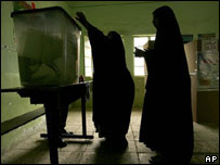 Iraquianas votam em Az Zubayr