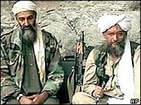 Ayman al-Zawahri (dir.) e Osama Bin Laden
