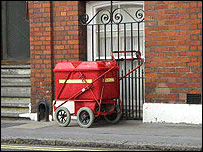 Post trolley