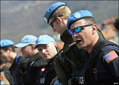 Në zonat de-facto kufitare kosovarTrupat paqeruajtëse të udhëhequra nga NATO